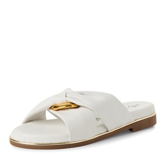 Białe klapki Marco Tozzi 2-27133-42 – lekkie, stylowe i wygodne