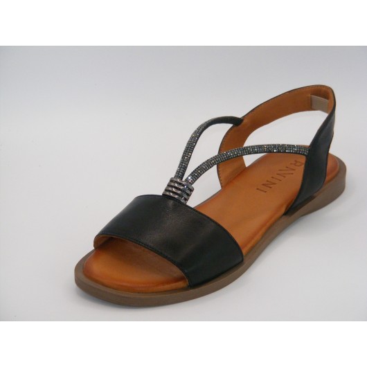 Czarne sandałki skórzane Ravini z ozdobnymi paskami na płaskim spodzie