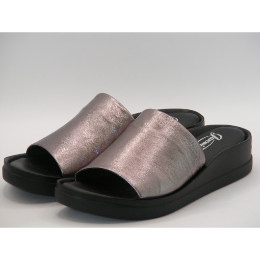 Jaromin klapki damskie skórzane srebrne – elegancja i wygoda na lato