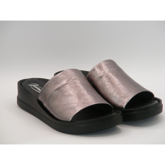 Jaromin klapki damskie skórzane srebrne – elegancja i wygoda na lato