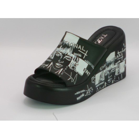 Klapki damskie skórzane na wysokim koturnie Tazani – Styl i Komfort na Nowym Poziomie