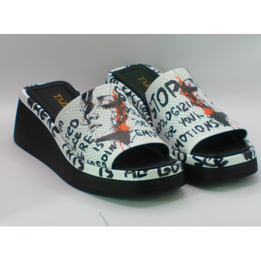 Klapki damskie na koturnie Tanzani – styl, wygoda i letnia lekkość