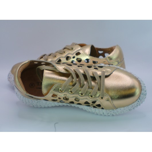 Buty damskie sportowe złote na platformie Tazani– styl i komfort w jednym