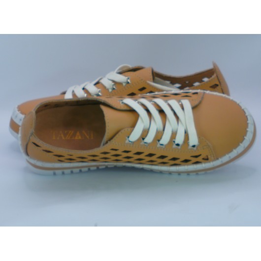 Sneakersy damskie skórzane beżowe firmy Tazani – styl, który idzie z Tobą