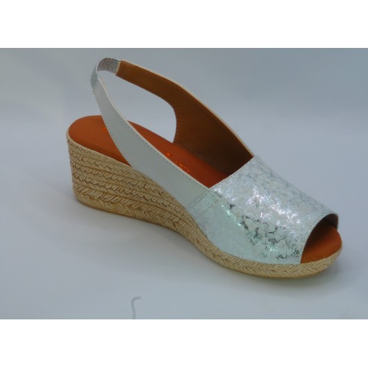 El Pimpi – Hiszpańskie sandałki na koturnie | Biała perła | Skóra naturalna