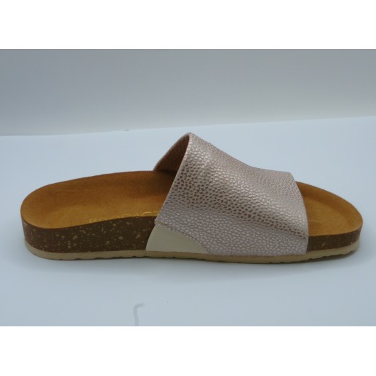 Klapki skórzane Brodacz na niskim spodzie typu fusbet