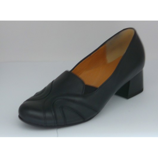 czarne skórzane czółenka na każdą stopę Darex C-1370/04 rozm.z połówkami