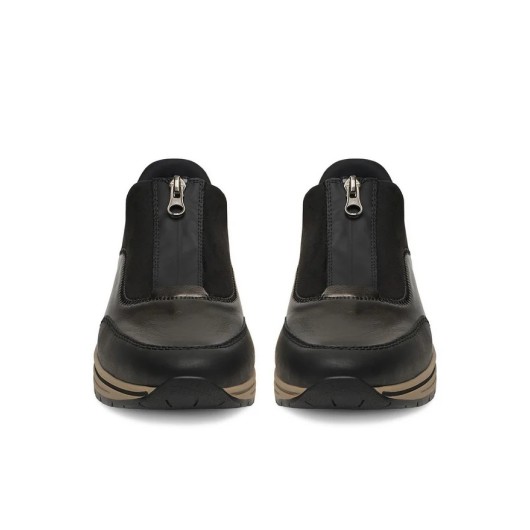 Rieker N9553-25 – czarne półbuty damskie z metalicznym wykończeniem i zamkiem