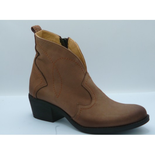 Brązowe kowbojki damskie Brodacz z nubuku.