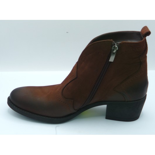 Skórzane czekoladowe kowbojki Brodacz – klasyka i komfort w jednym