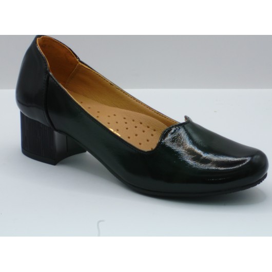 Czółenka Brodacz – klasyka w czerni, komfort na co dzień