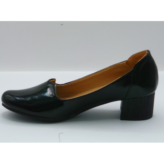 Czółenka Brodacz – klasyka w czerni, komfort na co dzień