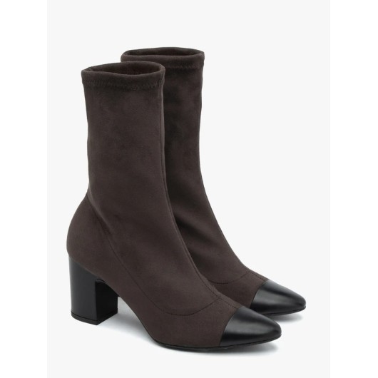 Brązowe elastyczne botki  rz czarnym noskiem