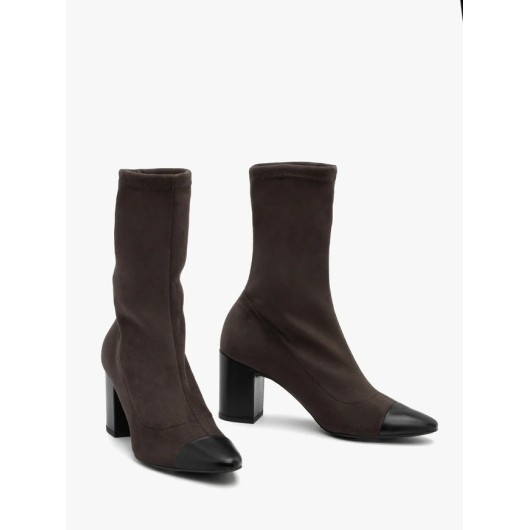 Brązowe elastyczne botki  rz czarnym noskiem