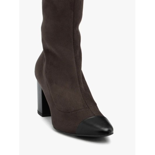 Brązowe elastyczne botki  rz czarnym noskiem