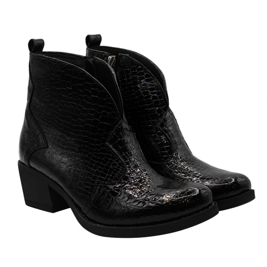 Kowbojki krótkie skórzane Jaromin – modne kowbojki damskie