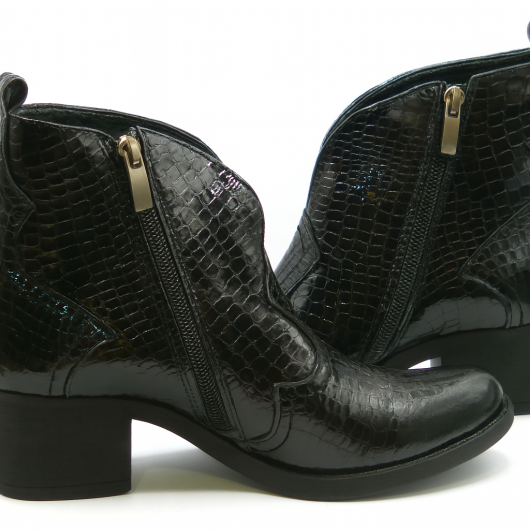 Kowbojki krótkie skórzane Jaromin – modne kowbojki damskie