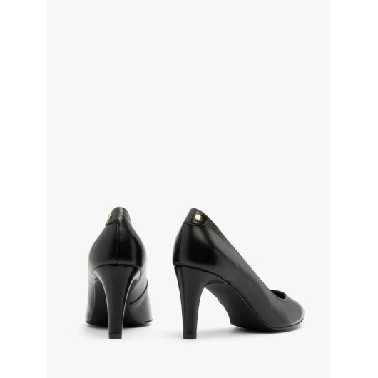 Czarne czółenka Ryłko – klasyka w eleganckim wydaniu