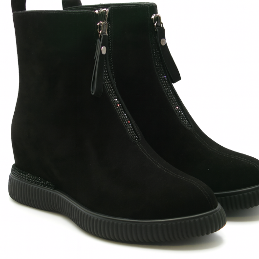 Damskie Zamszowe Botki z Ukrytym Koturnem ze Zdobieniami Loretta Vitale.