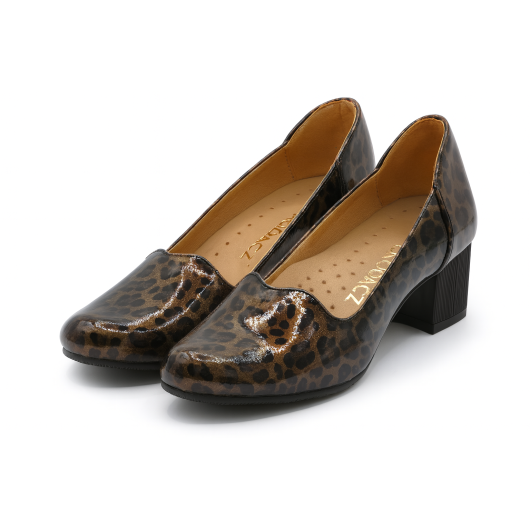 Czółenka skórzane damskie Brodacz w panterkę