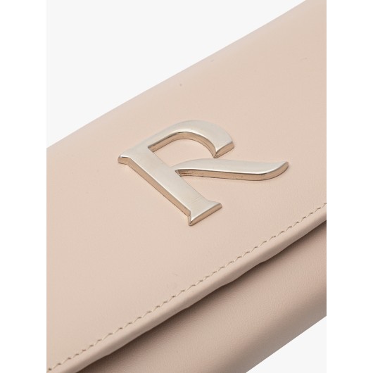 Beżowy skórzany portfel damski ze srebrnymi detalami