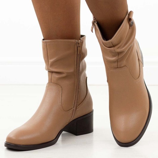 Beżowe skórzane botki damskie M.Daszyński