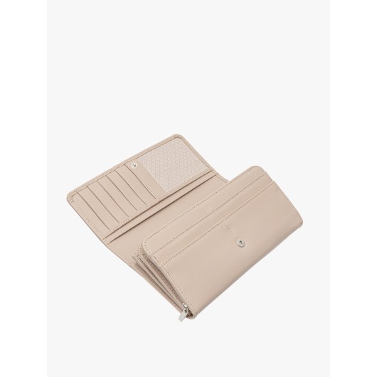 Beżowy skórzany portfel damski ze srebrnymi detalami