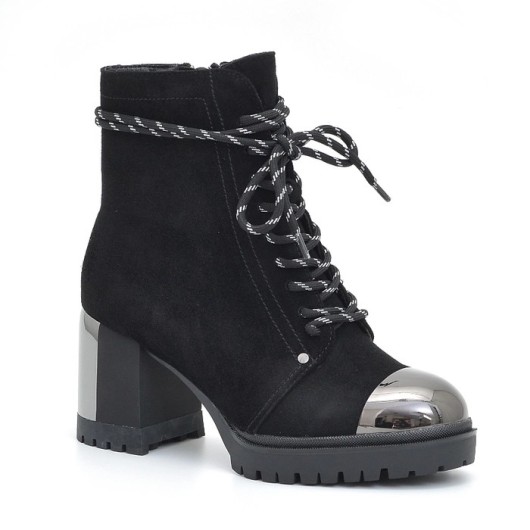 Botki zamszowe Scaviola – modne botki damskie na obcasie