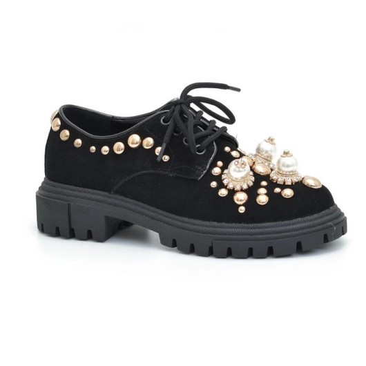 Zamszowe półbuty damskie Scaviola – elegancja i odważny design w jednym