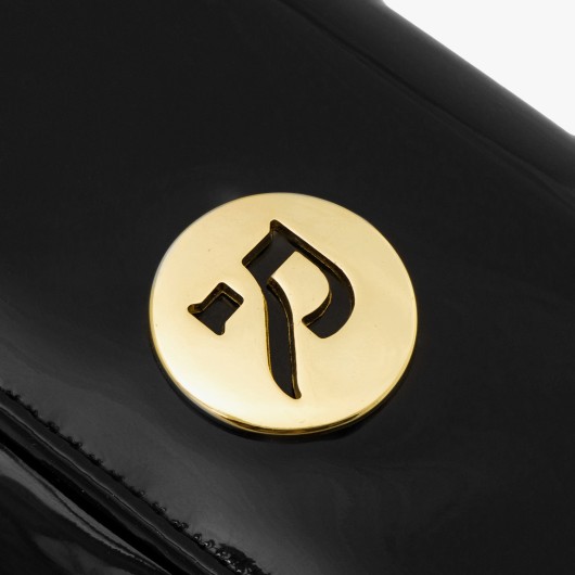 Czarny skórzany lakierowany portfel damski