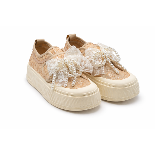 Sneakersy koronkowe Loretta Vitale – beżowe buty damskie na platformie z perełkami HIT