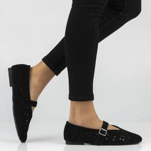 Skórzane baleriny zamszowe Filippo czarne – ażurowe, lekkie i stylowe