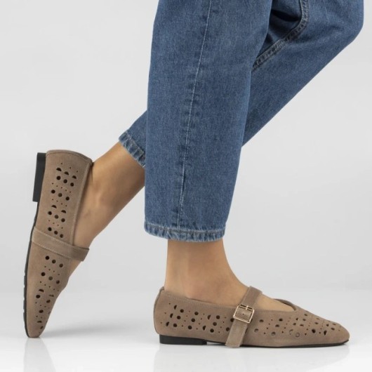 Skórzane baleriny Filippo DP7875/26 BE beżowe – ażurowe, lekkie i eleganckie