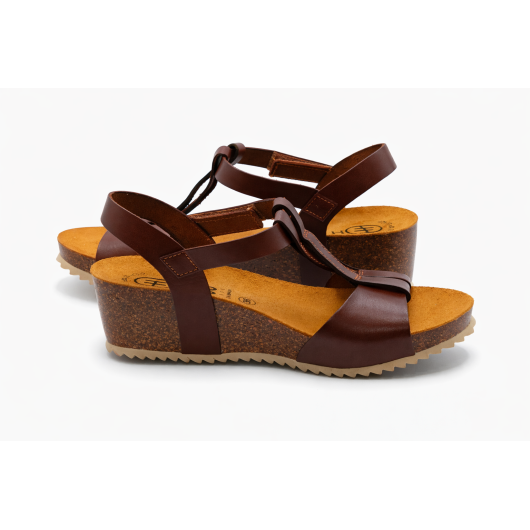Hiszpańskie sandały damskie HEE skórzane na koturnie – brązowe wygodne sandały lato