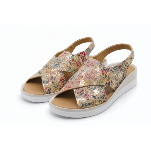 Sandały letnie Jaromin – skórzane na koturnie