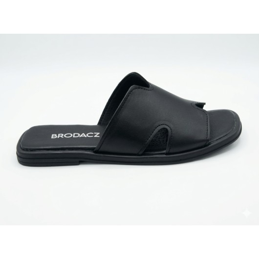 Damskie Klapki Skórzane BRODACZ – Czarne, Eleganckie Klapki z Wycięciami
