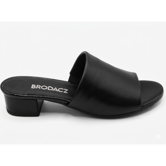 Skórzane Klapki Damskie Brodacz – Elegancja i Komfort na Każdym Kroku