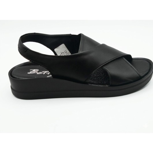 Sandały Damskie Skórzane Brodacz – Czarna Klasyka na Platformie