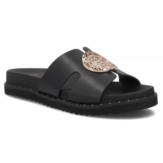 Skórzane klapki Filippo DK7050/26 BK – elegancja i komfort na co dzień
