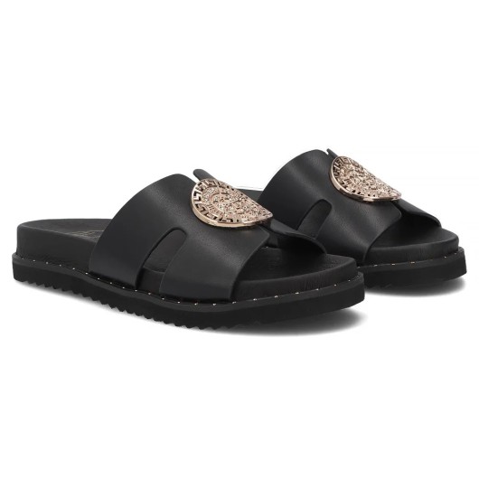 Skórzane klapki Filippo DK7050/26 BK – elegancja i komfort na co dzień