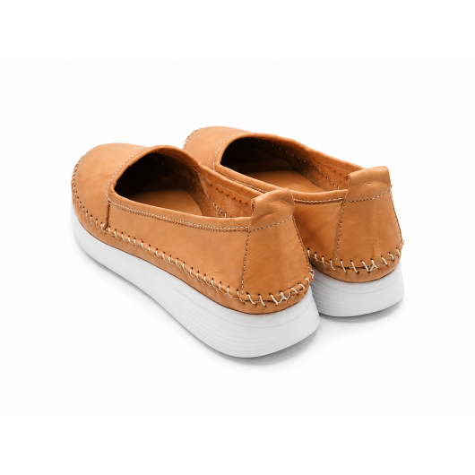 Skórzane Mokasyny Damskie Loretta Vitale – Komfort i Styl Casual (Kolor Camel)